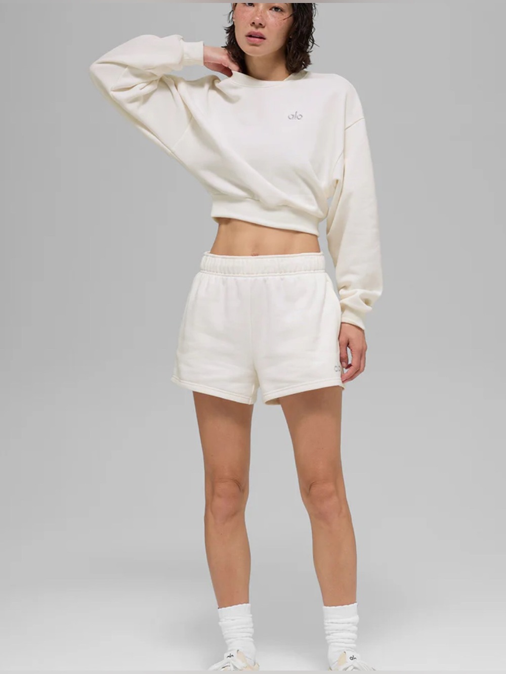 NWT/NEW ALO Yoga Women's Accolade Shorts, size medium, color ivory